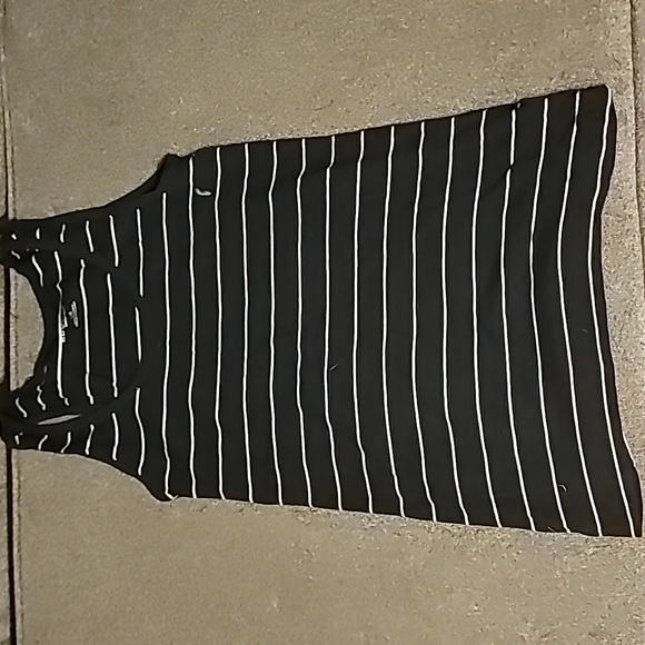 Maternity bundle 3 shirts one pair shorts size L - Picture 3 of 5